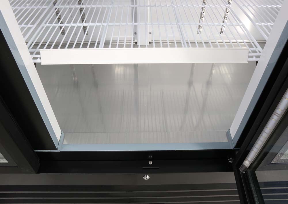 SEAGATE SGM-72 3-Glass Swing Door Black Merchandiser Refrigerator | 73 Cu. Ft.