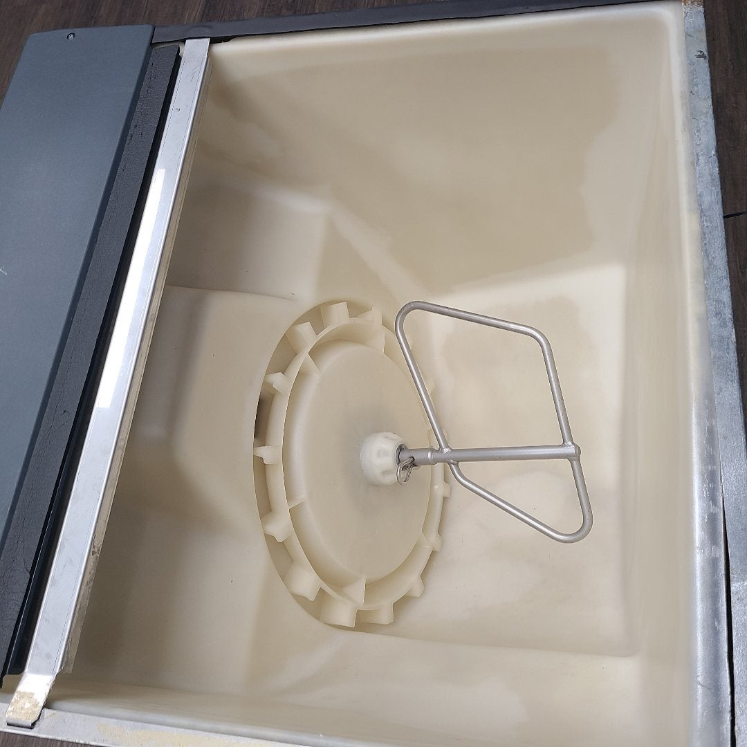 Used Scotsman HD30W-1H 30" Hotel Ice Dispenser | Stock No. 1010408