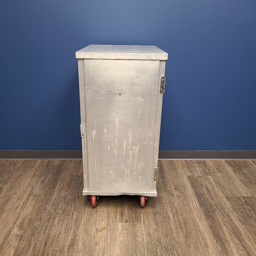 Used Winholt EC1824-C Full Size Enclosed Bun Pan Rack | Stock No. 847679