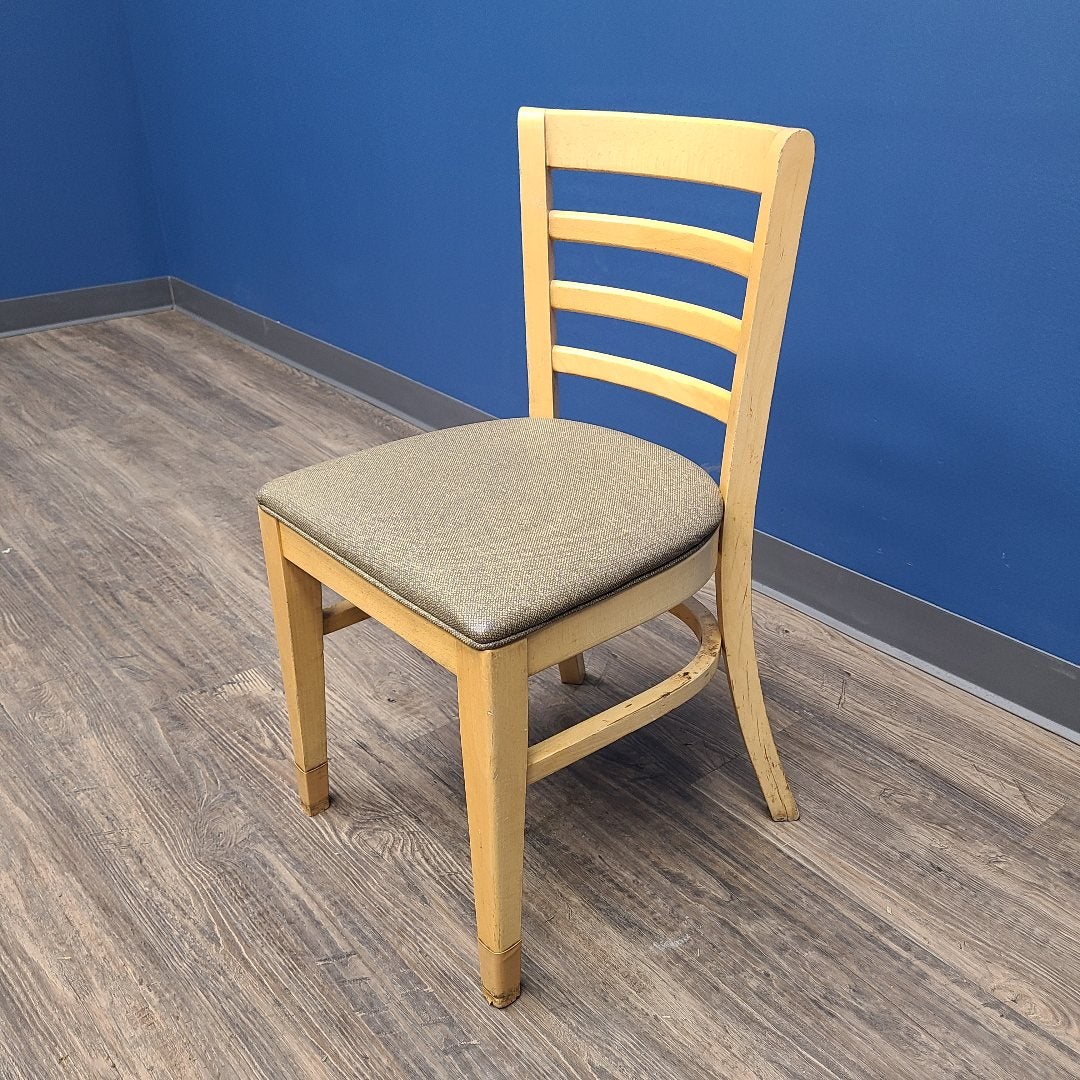 Used Wood Ladder Back Dining Chair | Stock No. 887209